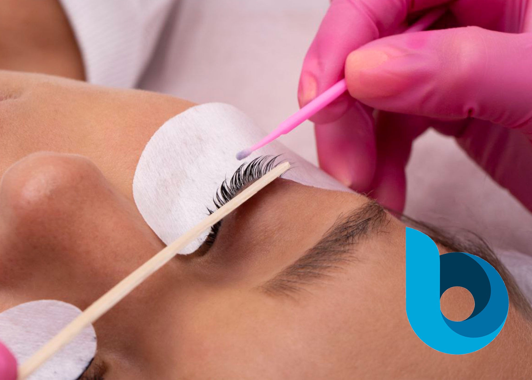 اکستنشن مژه چیست و بهترین اکستنشن کار مژه کیست؟
