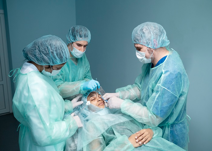 بهترین جراح بینی گوشتی در اصفهان